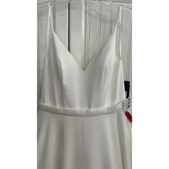 IEENA Mac Duggal Classic A-Line V-Neck Ballgown White Sz 10 - Picture 6 of 15